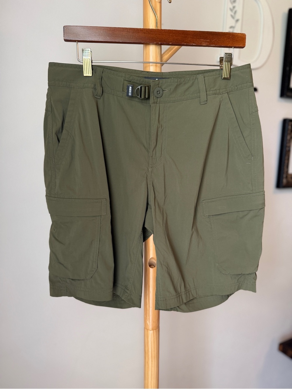 REI Co-op Hiking Shorts Women’s Size 10 Green Flat Front Trail Outdoor Pockets
